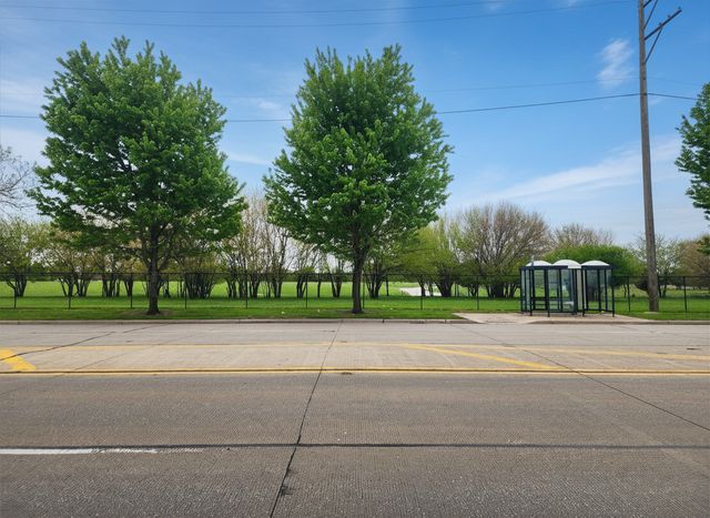 4450 W 111th Street 22, Oak Lawn, IL 60453
