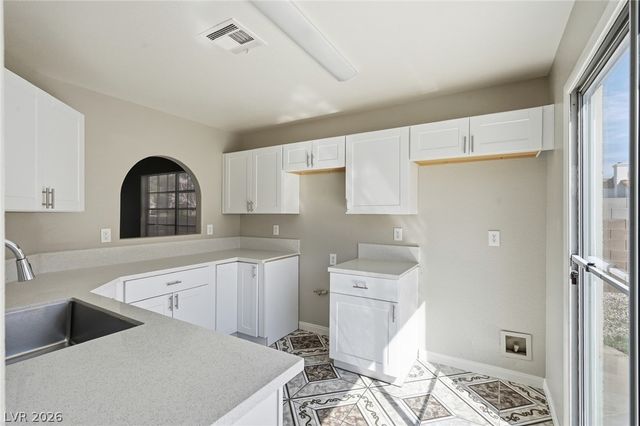 808 Majestic Rock Circle, Las Vegas, NV 89128