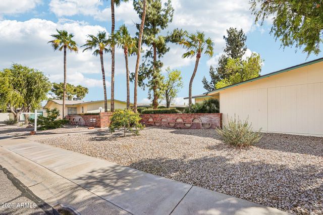 10529 W WHEATRIDGE Drive, Sun City, AZ 85373