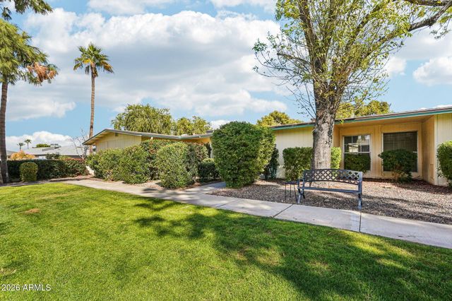 10529 W WHEATRIDGE Drive, Sun City, AZ 85373