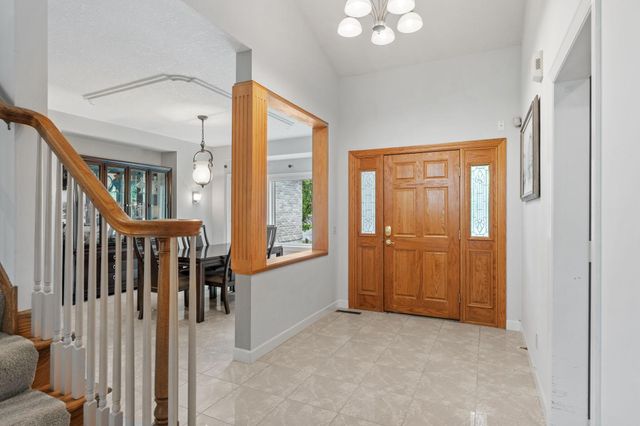 15920 37th Avenue N, Plymouth, MN 55446
