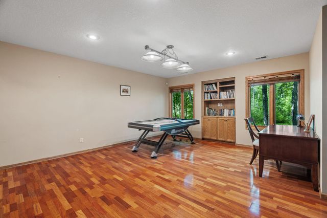 15920 37th Avenue N, Plymouth, MN 55446