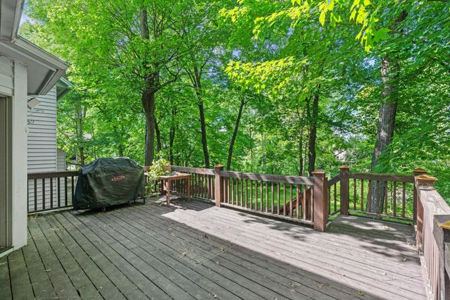 15920 37th Avenue N, Plymouth, MN 55446