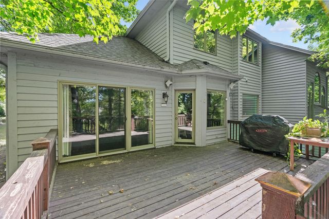 15920 37th Avenue N, Plymouth, MN 55446