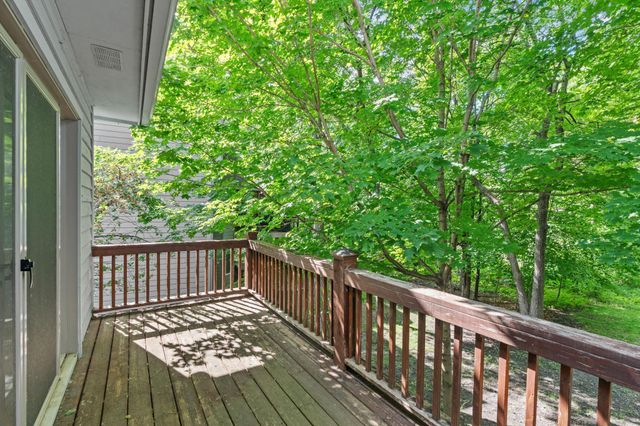 15920 37th Avenue N, Plymouth, MN 55446