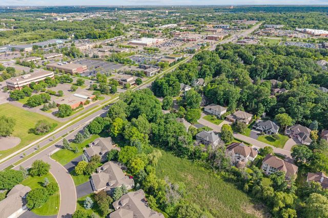 15920 37th Avenue N, Plymouth, MN 55446