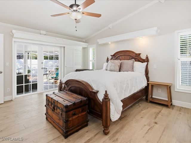 1178 Jardin DR, Naples, FL 34104