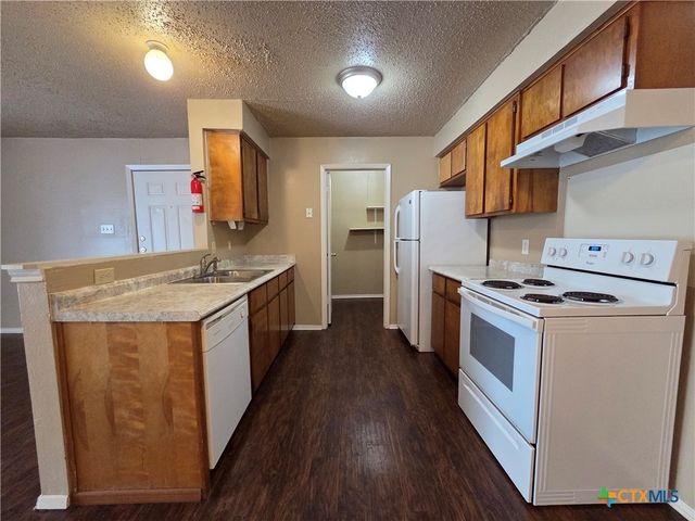 2024 S 15th Street, Temple, TX 76504