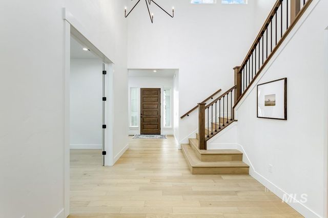 14592 N Spring Creek Way, Boise, ID 83714