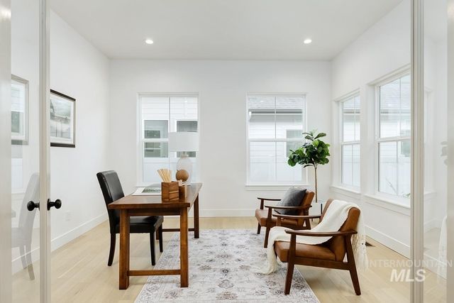 14592 N Spring Creek Way, Boise, ID 83714