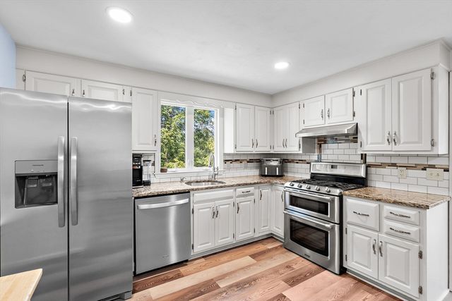 49 Hamilton Rd, Northborough, MA 01532