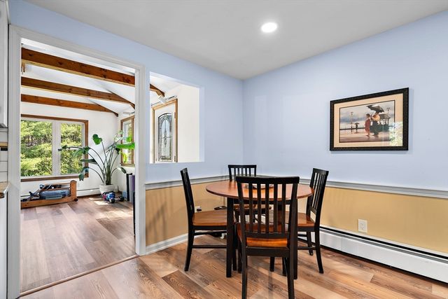 49 Hamilton Rd, Northborough, MA 01532