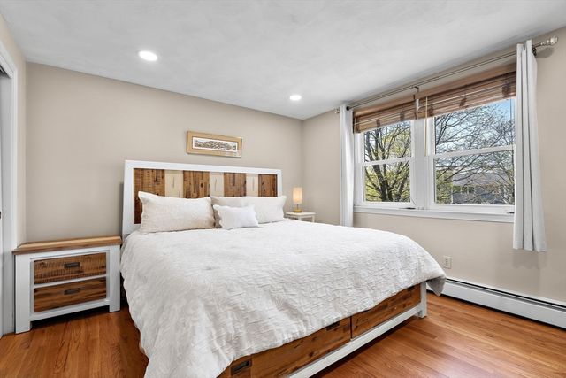 49 Hamilton Rd, Northborough, MA 01532