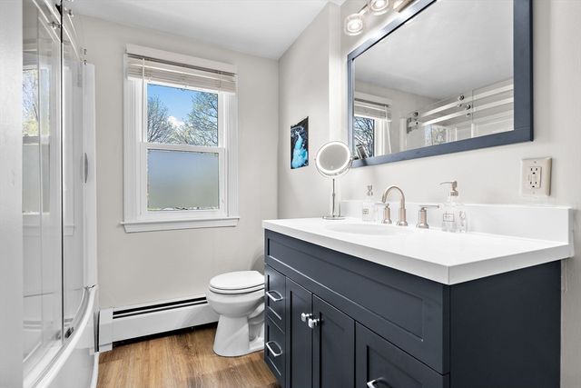 49 Hamilton Rd, Northborough, MA 01532