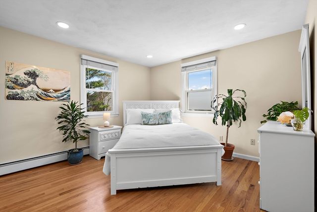 49 Hamilton Rd, Northborough, MA 01532