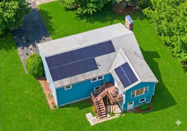 49 Hamilton Rd, Northborough, MA 01532