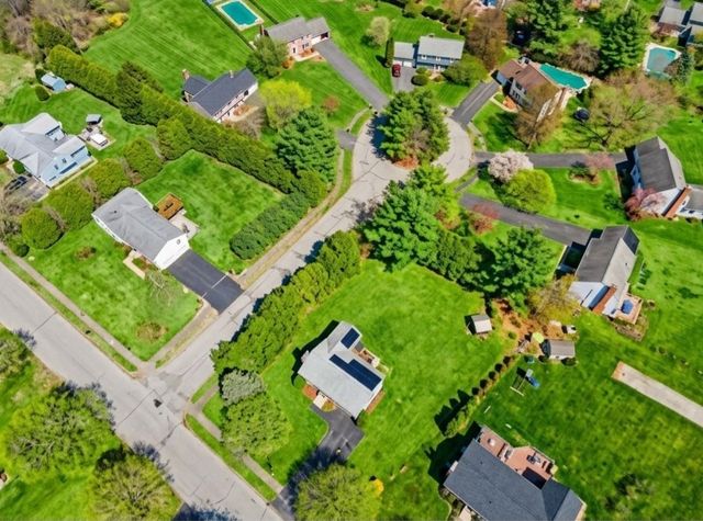 49 Hamilton Rd, Northborough, MA 01532