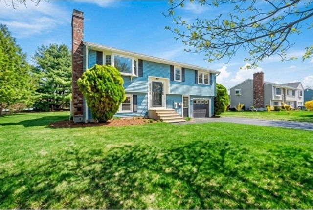 49 Hamilton Rd, Northborough, MA 01532