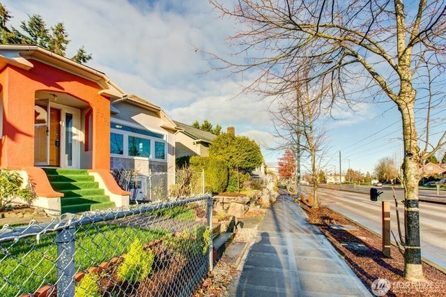5305 Martin Luther King Jr Way S, Seattle, WA 98118