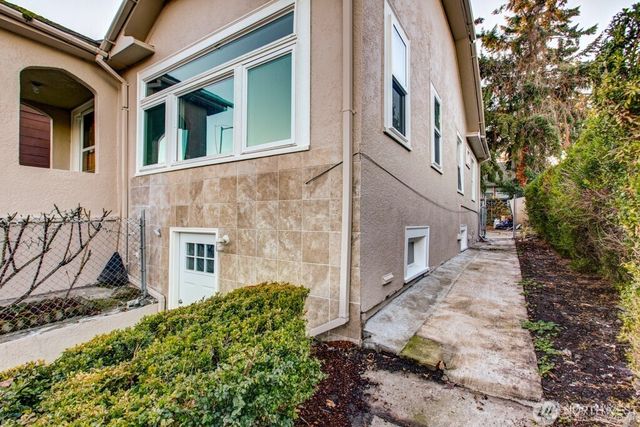 5305 Martin Luther King Jr Way S, Seattle, WA 98118