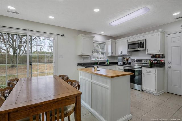 179 Eulon Loop, Raeford, NC 28376