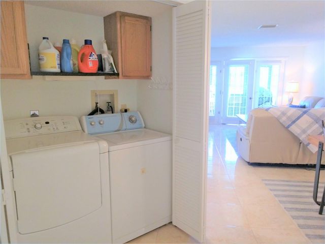 307 PINE HOLLOW CIRCLE 307, Englewood, FL 34223