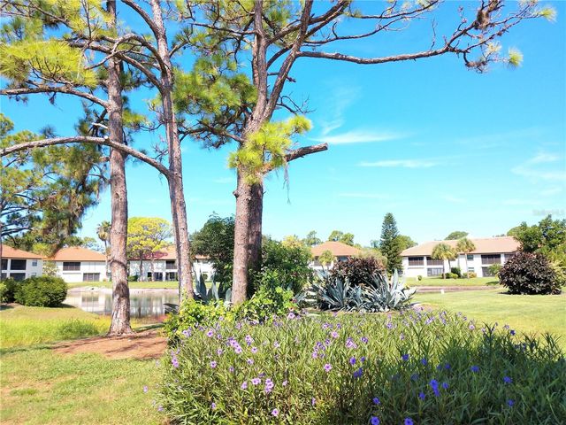 307 PINE HOLLOW CIRCLE 307, Englewood, FL 34223