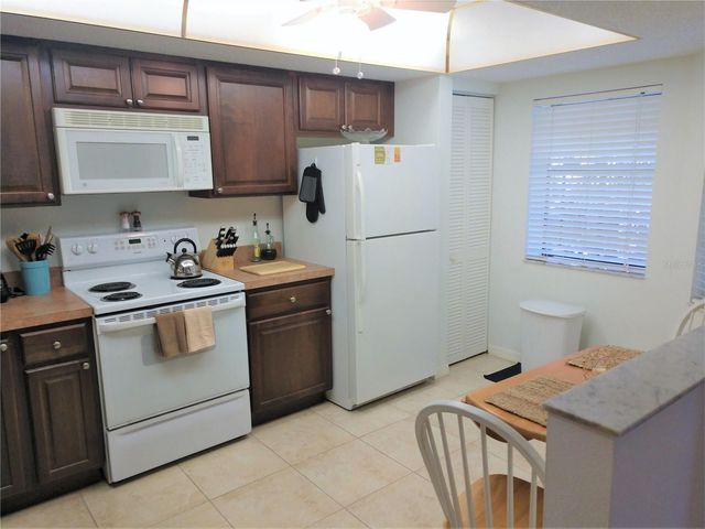 307 PINE HOLLOW CIRCLE 307, Englewood, FL 34223