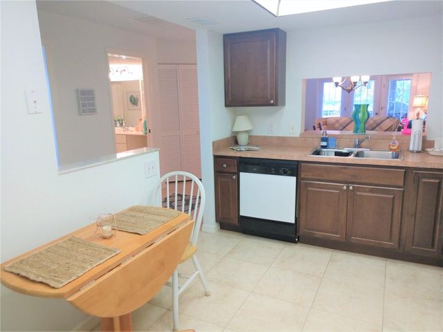307 PINE HOLLOW CIRCLE 307, Englewood, FL 34223