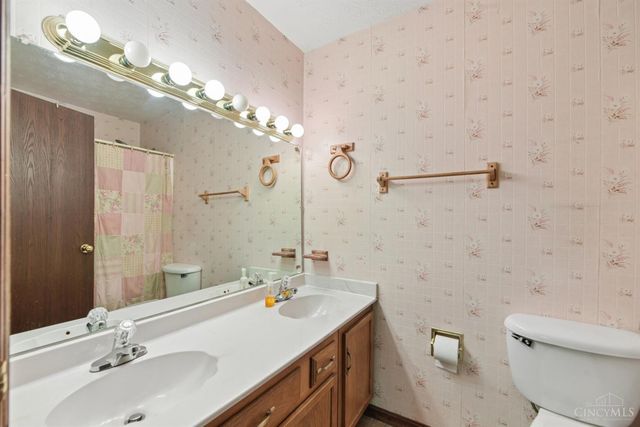 13 Cherokee Trail, New Richmond, OH 45157