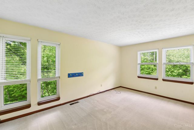 13 Cherokee Trail, New Richmond, OH 45157
