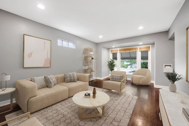 4433 N Narragansett Avenue, Chicago, IL 60630