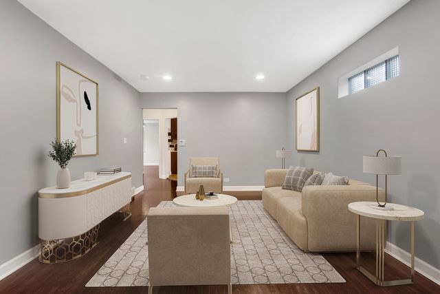 4433 N Narragansett Avenue, Chicago, IL 60630