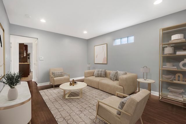 4433 N Narragansett Avenue, Chicago, IL 60630