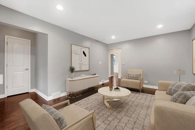 4433 N Narragansett Avenue, Chicago, IL 60630