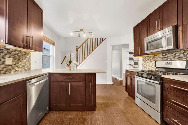 4433 N Narragansett Avenue, Chicago, IL 60630