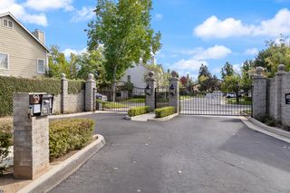 1093 E Monticello Circle, Fresno, CA 93720