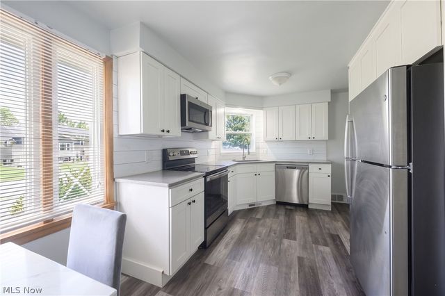 5355 Fulton Drive NW, Canton, OH 44718