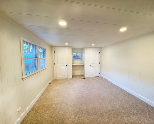 5 Rosewood, Halifax, MA 02338