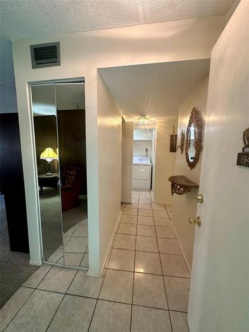 4115 34TH WAY S 194, St Petersburg, FL 33711