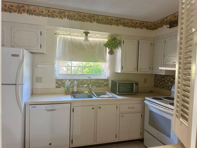 4115 34TH WAY S 194, St Petersburg, FL 33711