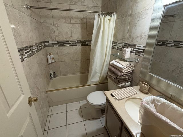 7531 ALPINE VALLEY DR, San Antonio, TX 78242