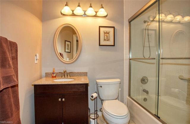 8365 Excalibur CIR K6, Naples, FL 34108
