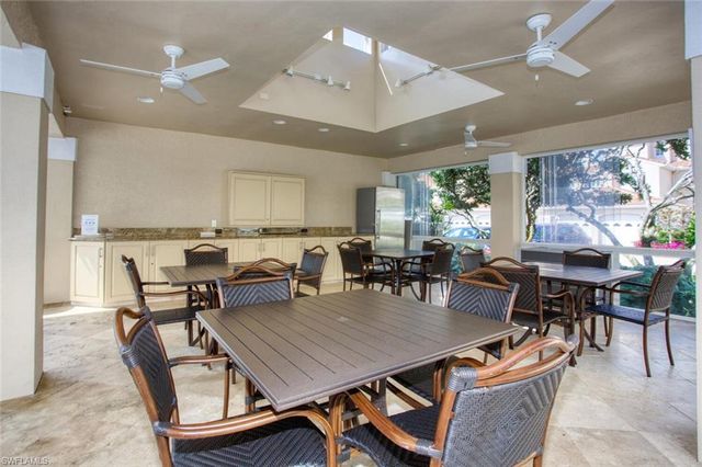 8365 Excalibur CIR K6, Naples, FL 34108