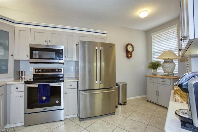 8365 Excalibur CIR K6, Naples, FL 34108