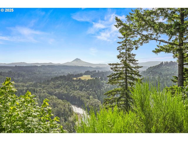 38565 PLEASANT St, Sandy, OR 97055
