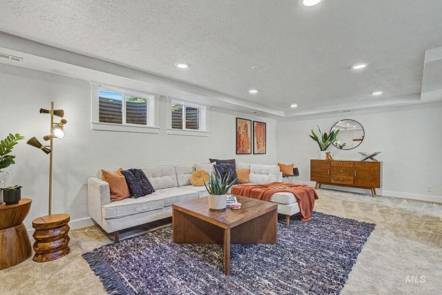 5920 W Cruzen St., Boise, ID 83704