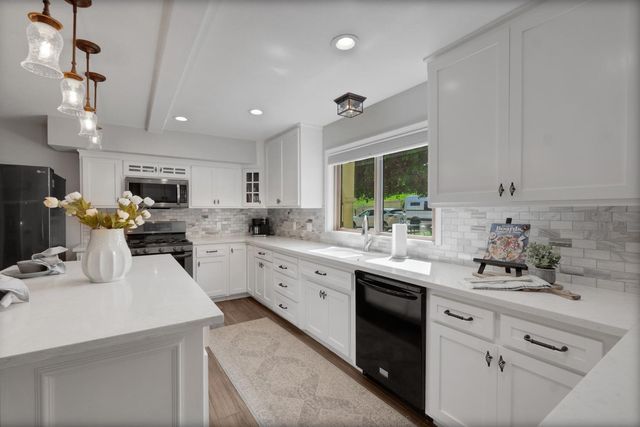 3350 Rattlesnake Rd, Newcastle, CA 95658