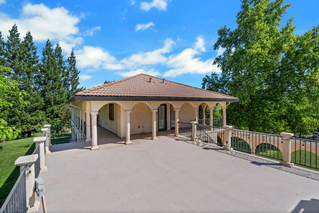 3350 Rattlesnake Rd, Newcastle, CA 95658