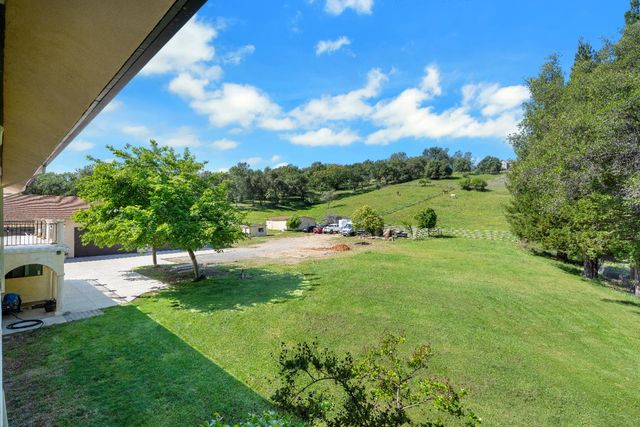 3350 Rattlesnake Rd, Newcastle, CA 95658